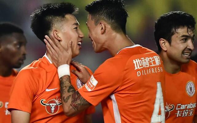 河南建业失利连连，主帅逐渐施压