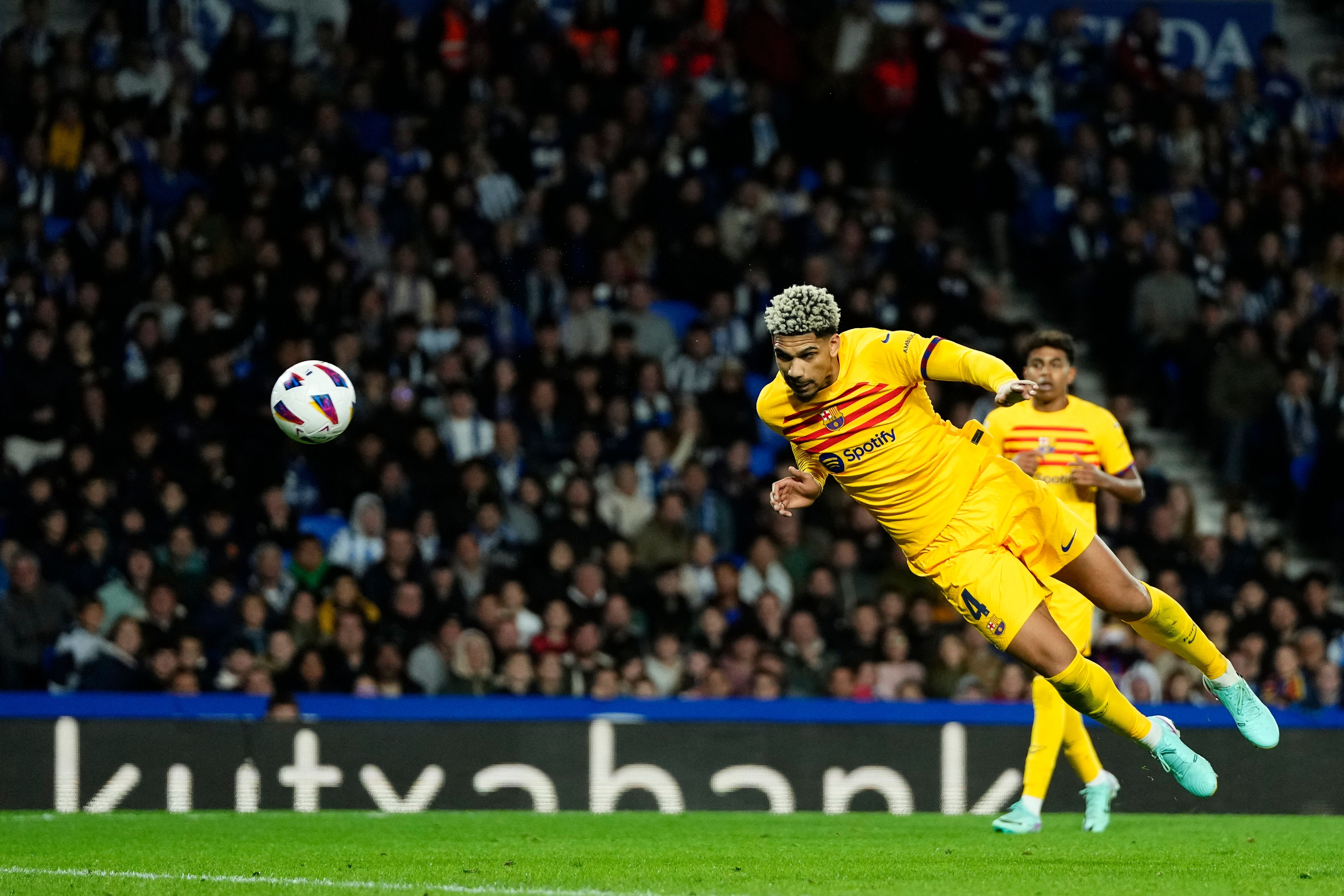 巴萨宣布德佩加盟，球迷：期待未来巴萨更加强大的简单介绍