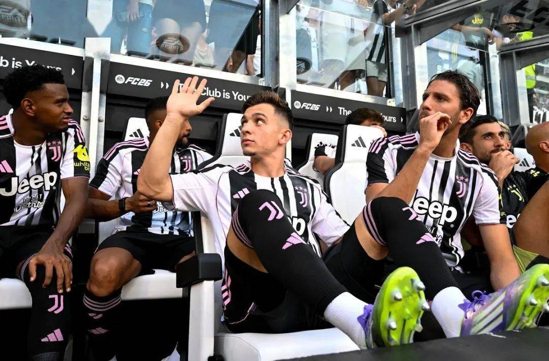 国际米兰惨遭ac米兰反超，尤文图斯仍稳坐榜首位置的简单介绍