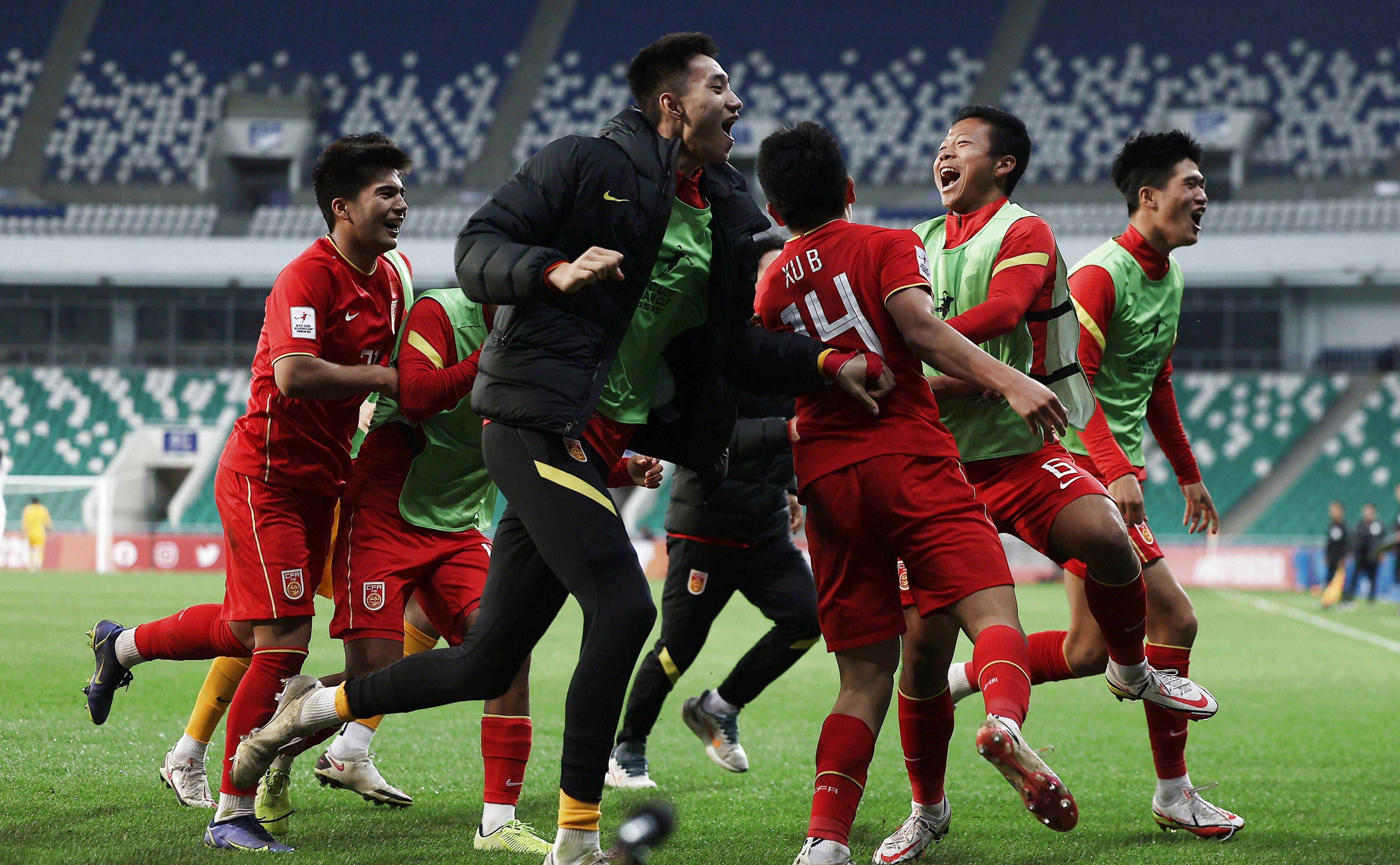 关于国内足球赛事备受瞩目，球员们实力强劲的信息