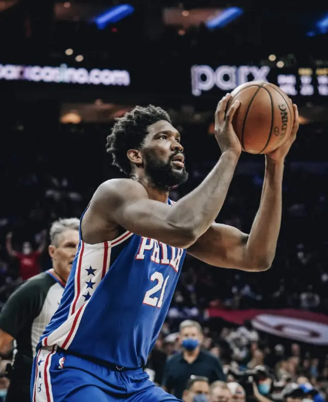 B体育视频-危机四伏！球队紧急刹车拯救