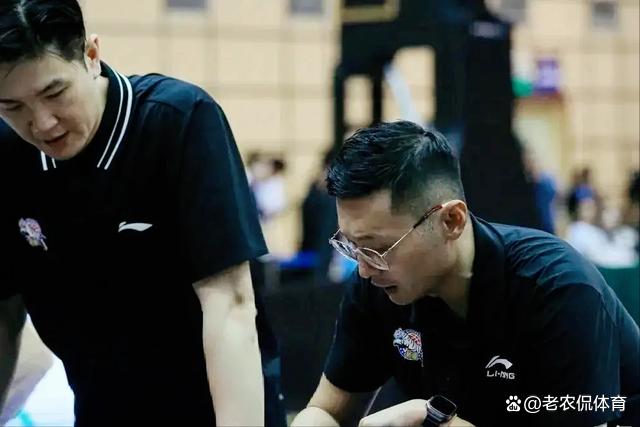 B体育下载-上海队全场碾压CBA季后赛，如同剧本杀再现，高光操作的简单介绍