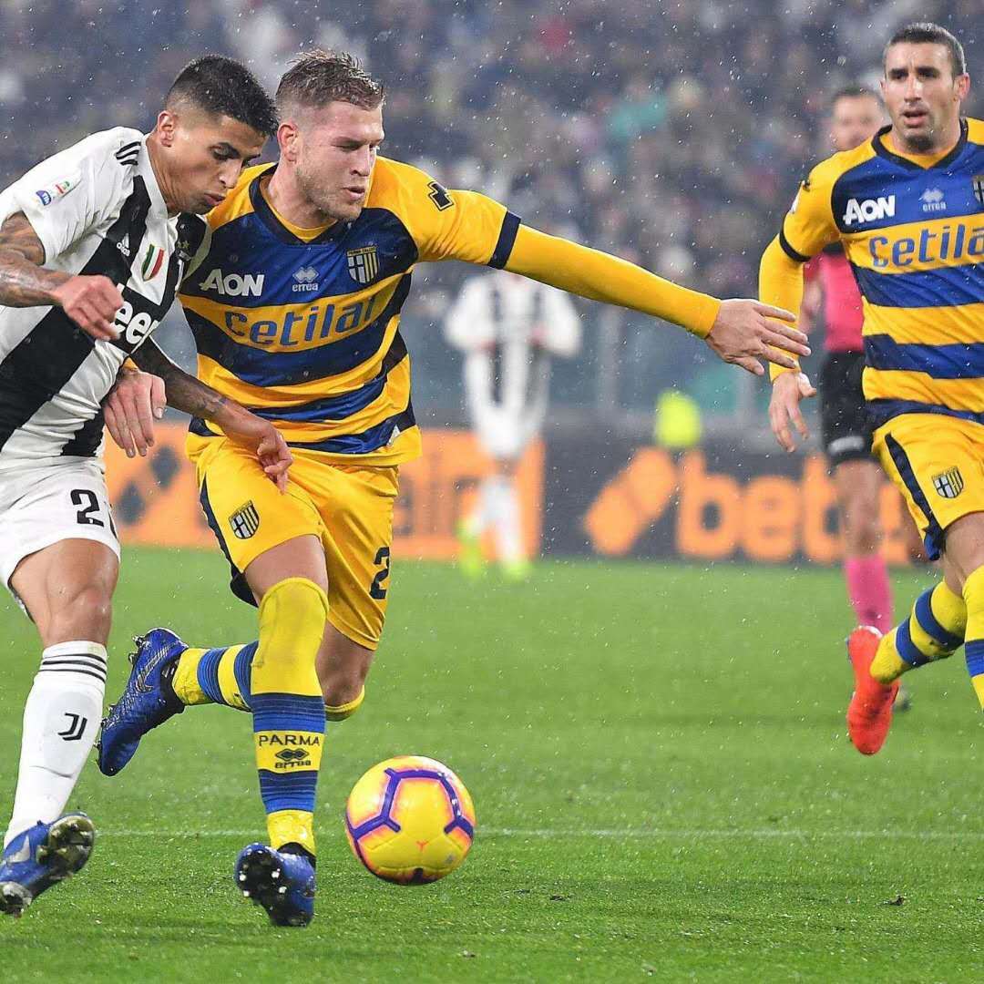 意甲联赛豪门对决，赛事精彩纷呈触目惊心的简单介绍