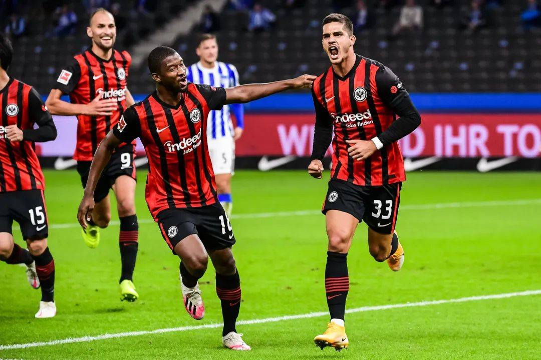 奥格斯堡客场逼平对手，不败记录延续的简单介绍