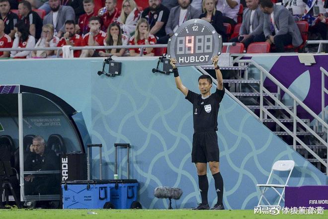 法国大胜克罗地亚领跑积分榜，俄罗斯不敌瑞典的简单介绍