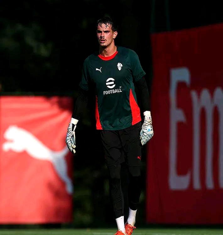 AC米兰中场引援计划受挫，转而目标转会市场新秀